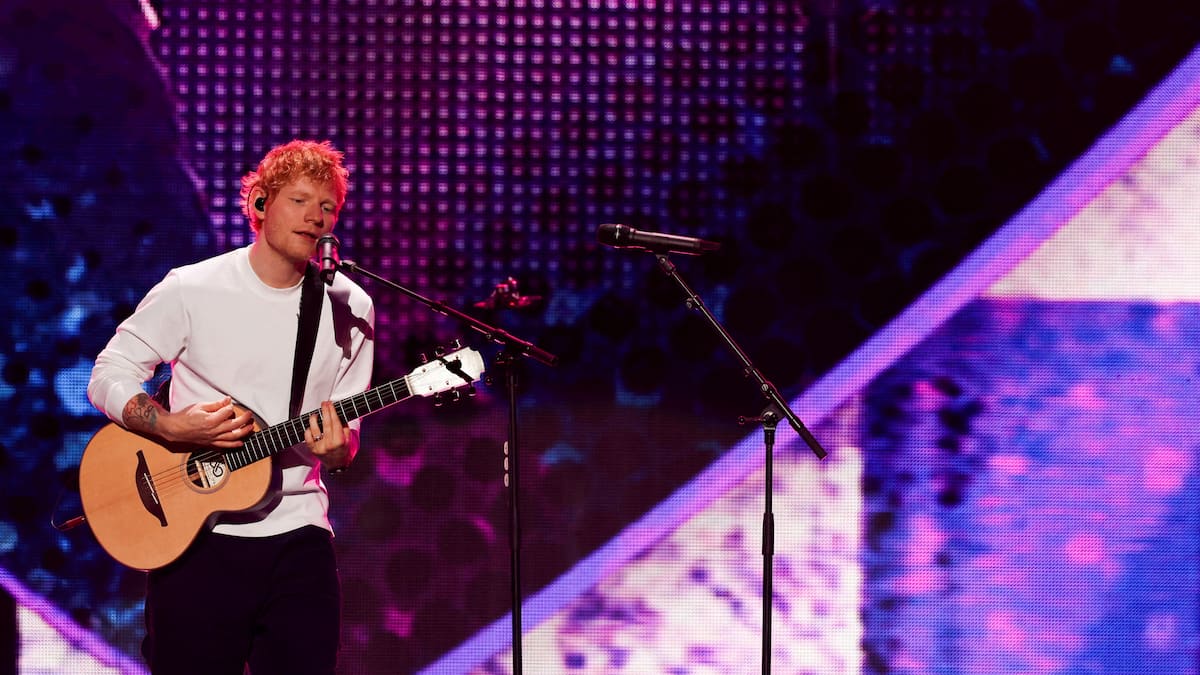 Ed Sheeran forholder sig til Gaza efter kritik af Macklemore-aflysning: 'Det, der sker i Gaza, er katastrofalt'