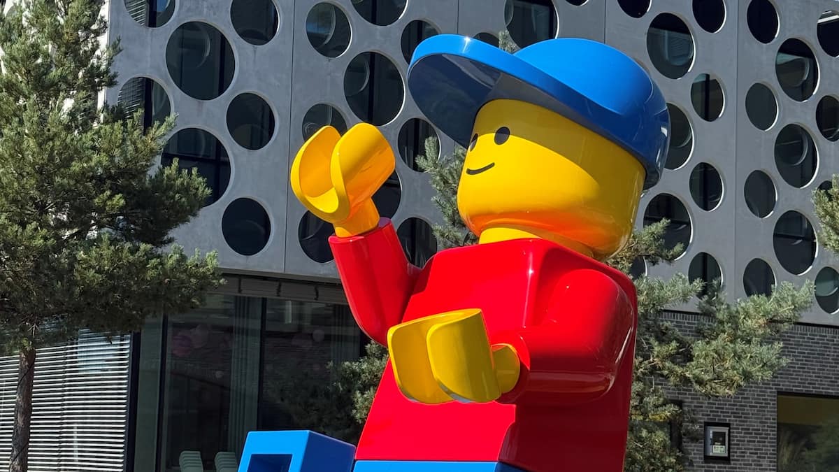 Lego-direktør om kunstig intelligens: 'Man skal være bekymret for, om man bruger det rigtigt' | Penge | DR