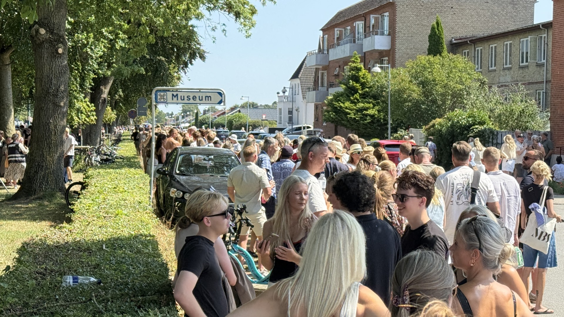 Nedbrud tvinger festival til at åbne uden billettjek | TV2 ØST