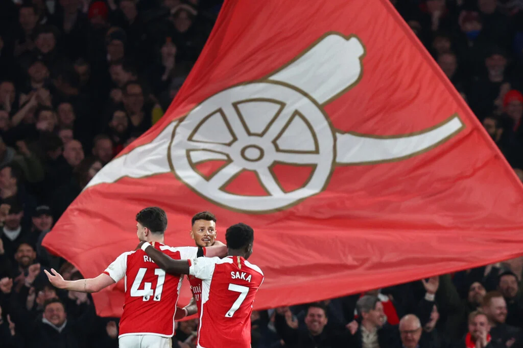 Arsenal kan kaste 17-årigt talent direkte ind – skadesproblemer åbner pludselig døren - Indkast