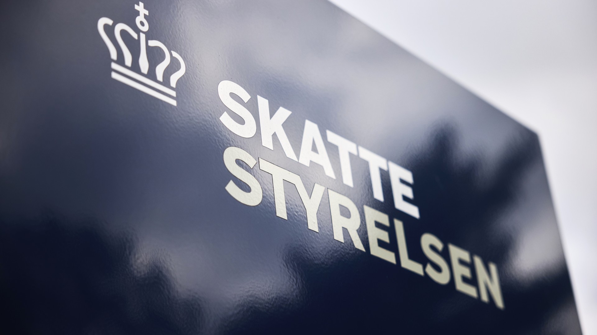 Skat slog til mod ni syd- og sønderjyske firmaer: Udenlandske ansatte afsløret i skattesnyd og ulovlige biler | tvSyd