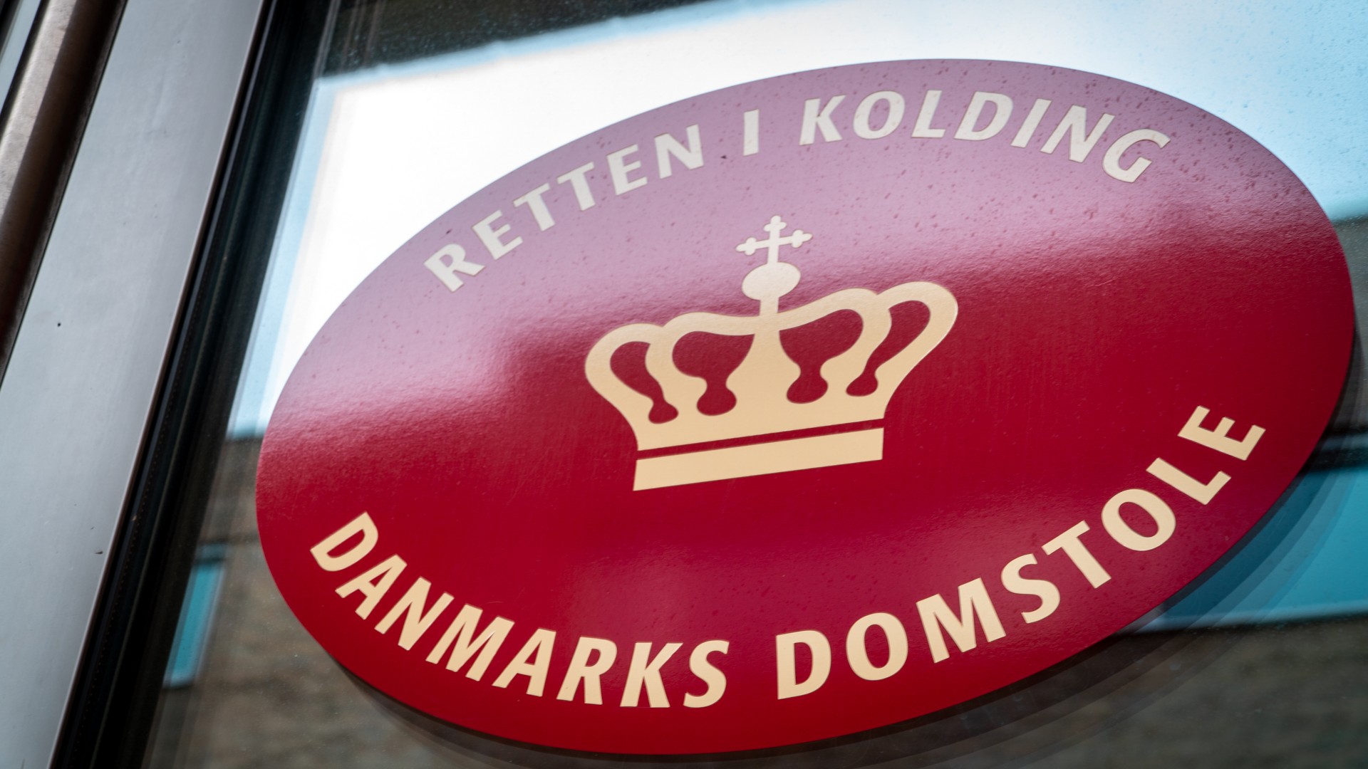 En dreng og to mænd stod bag lokalområdes kokainhandel: Blev også dømt for at køre person ned | tvSyd