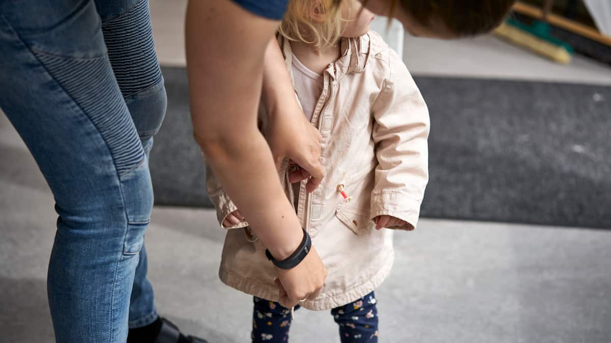 De skriger på pædagoger - så i denne uge åbnede en ny pædagoguddannelse på tysk | Indland | DR