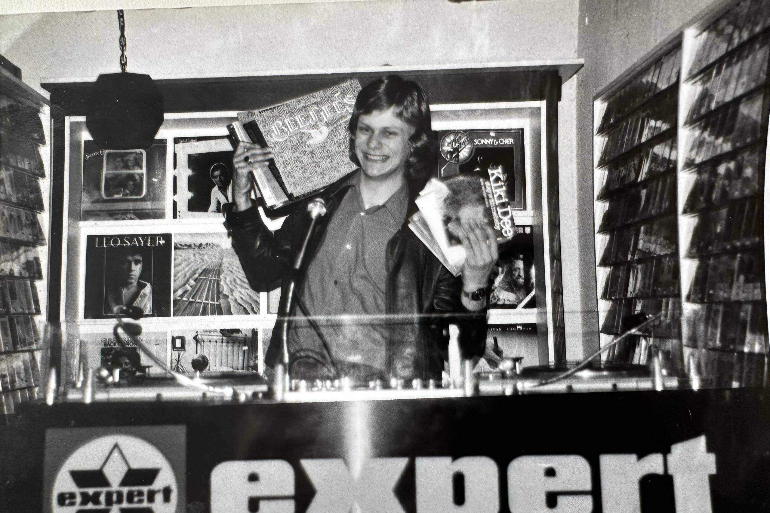 Manden bag ti millioner solgte albums fylder 70 år: »Alle sagde, at det rablede for mig« - Din Avis