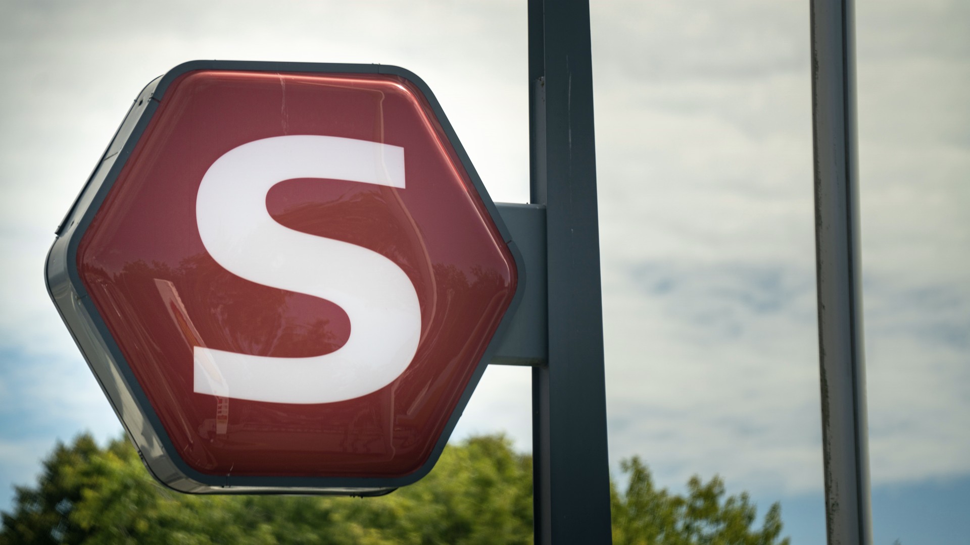 Politi standsede togtrafik ved København Syd Station | TV 2 Kosmopol