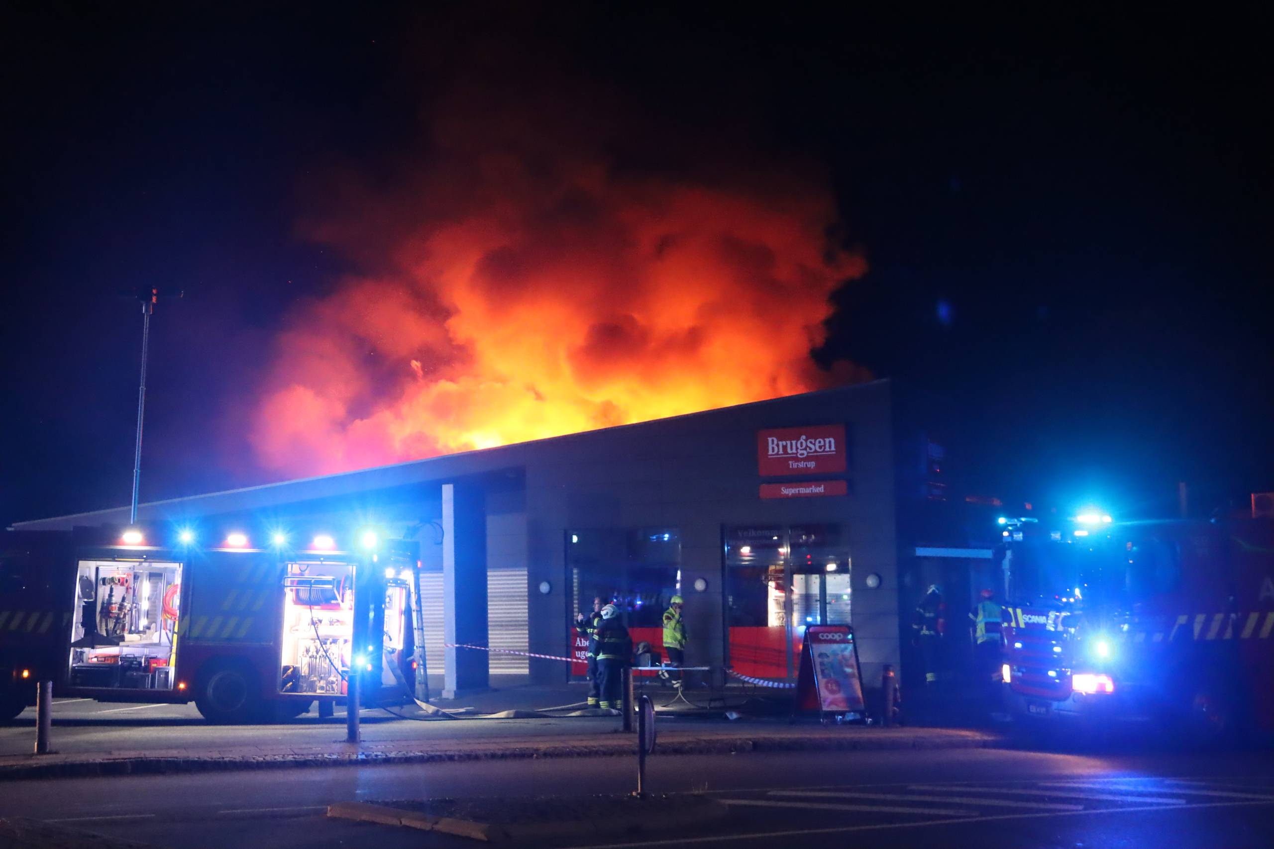 Brugs i flammer: »Hold jer væk« - Din Avis