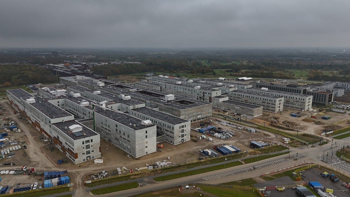 Endnu en forsinkelse: Nyt OUH bliver ikke klar til patienter i 2027 | Indland | DR