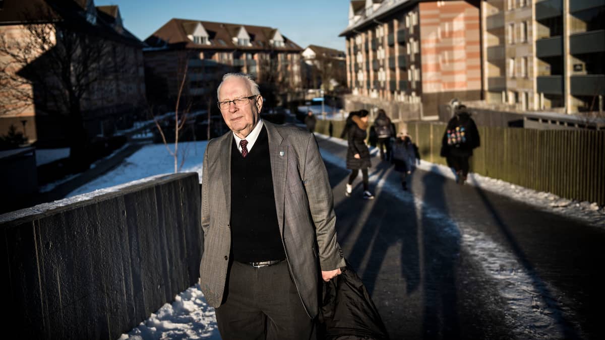 Tidligere borgmester i Ishøj gennem 26 år er død | Politik | DR