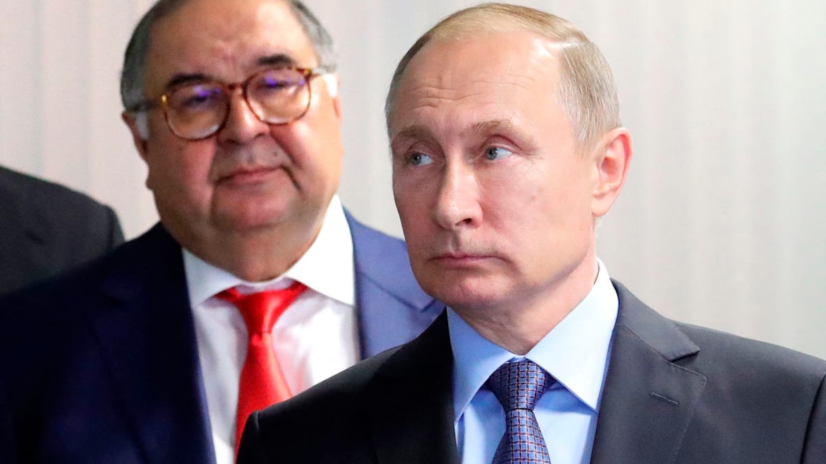 Knap 3000 Putin-støtter kan slippe for EU-sanktioner i nat