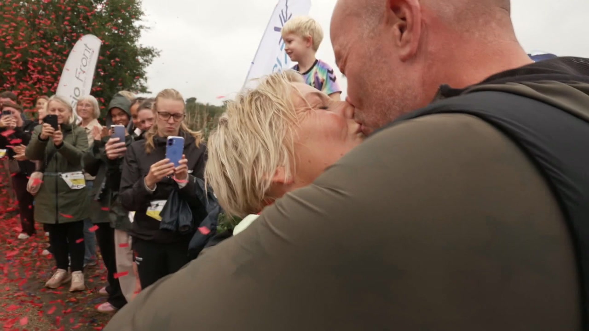 Se de vilde tal: Nordjyderne løb tre gange rundt om jorden - og hele verden kiggede med | TV2 Nord - Nyheder og TV fra Nordjylland