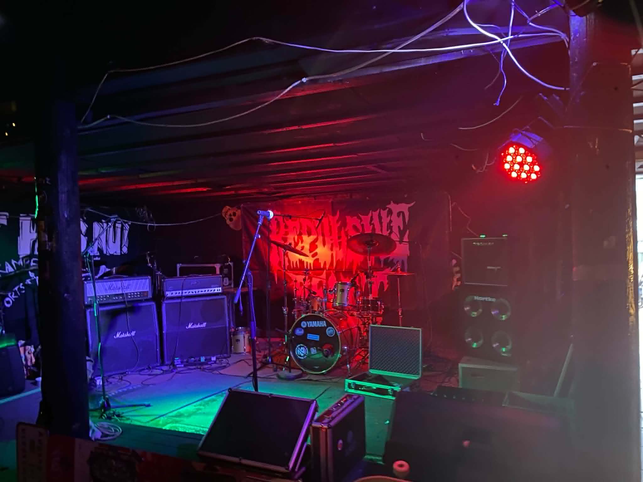 PÅ ET SIDESPOR: Koncert med Østjysk Rockforsyning og Out of the Blue